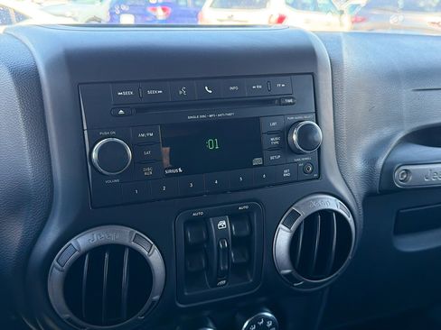 Used 2015 Jeep Wrangler Unlimited Sport w/ Quick Order Package 24S image 28