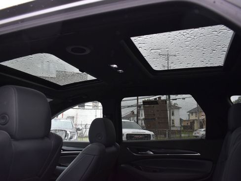 Used 2022 Buick Enclave Essence w/ Experience Buick Package image 17