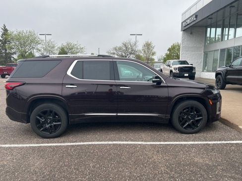Used 2022 Chevrolet Traverse Premier w/ LPO, Blackout Package AWD/4WD image 7