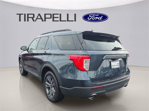 Used 2022 Ford Explorer XLT w/ Equipment Group 202A image 2