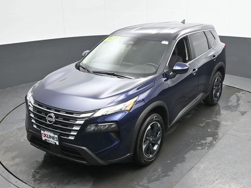 Used 2025 Nissan Rogue SV image 35