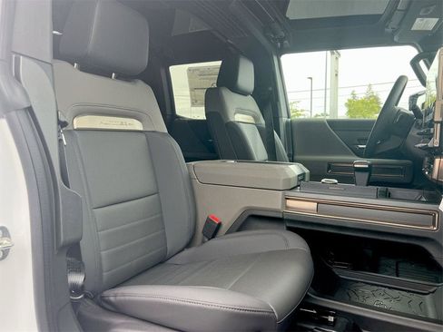 New 2025 GMC Hummer EV 2X image 22