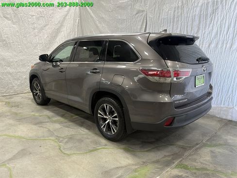 Used 2016 Toyota Highlander XLE AWD/4WD image 7