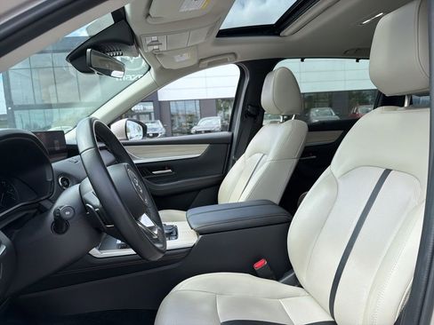 Used 2024 MAZDA CX-90 3.3 Turbo w/ Preferred Package image 12