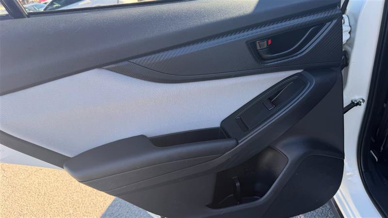 Used 2020 Subaru Crosstrek 2.0i AWD/4WD image 18