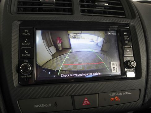 Used 2025 Mitsubishi Outlander Sport ES image 17