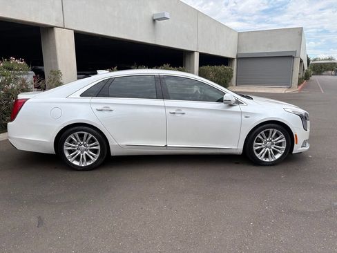 Used 2019 Cadillac XTS Luxury FWD image 4