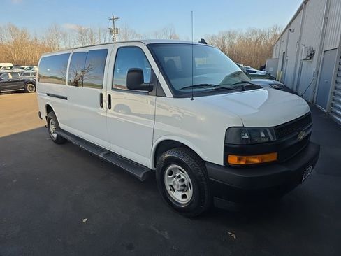 Used 2023 Chevrolet Express 3500 LS image 4