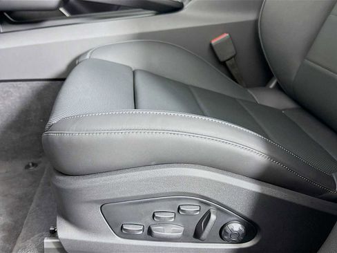 New 2025 Porsche Macan Turbo Electric image 13