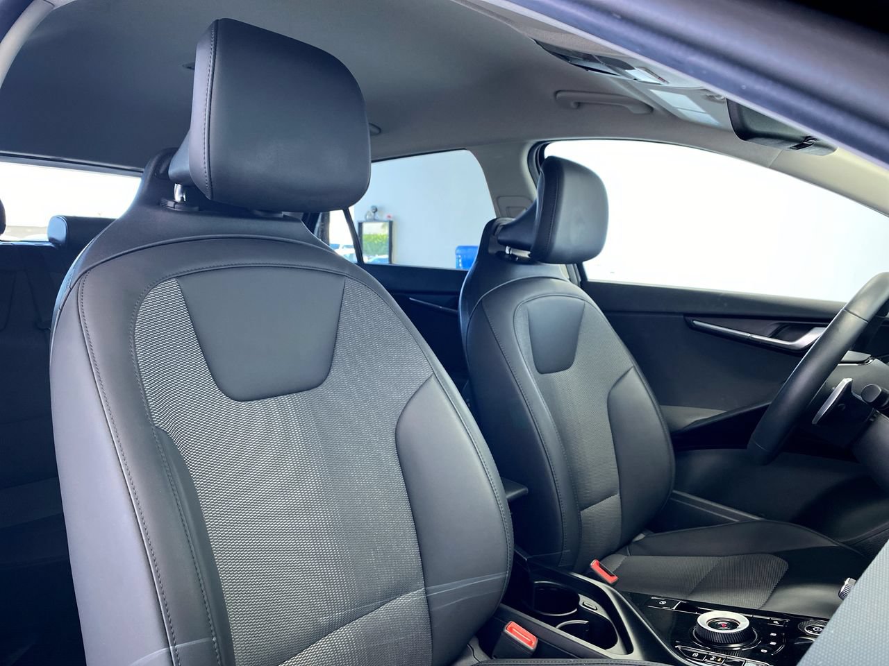 Certified 2024 Kia Niro Wind FWD image 30
