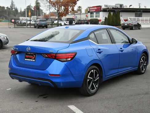 Used 2024 Nissan Sentra SV image 8