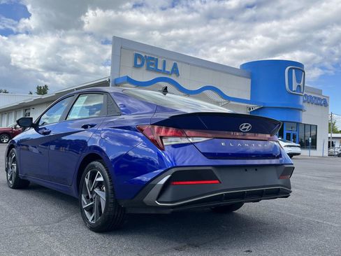Used 2025 Hyundai Elantra Sport FWD image 9
