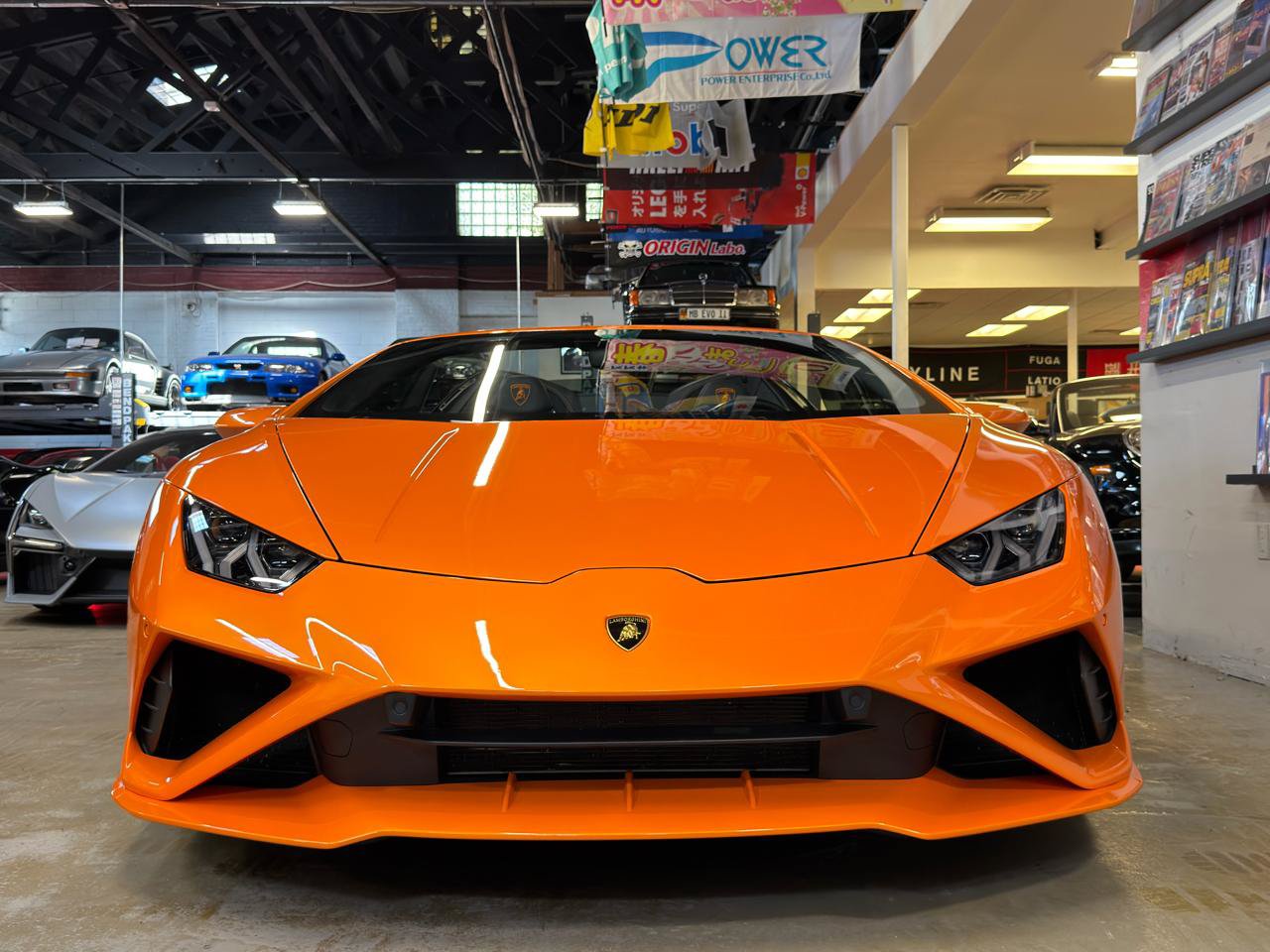Used 2021 Lamborghini Huracan EVO RWD image 2