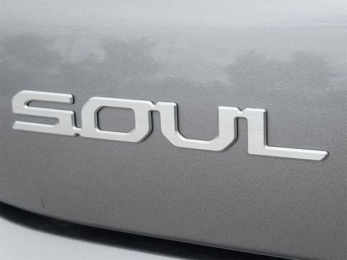 Used 2024 Kia Soul LX w/ Option Group 015 image 12