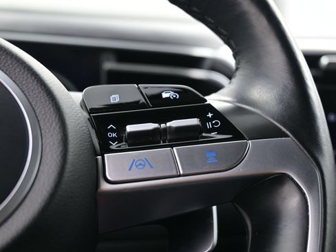 Certified 2023 Hyundai Tucson Limited AWD/4WD image 32