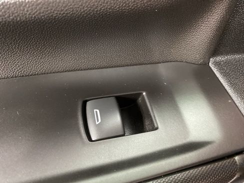 Used 2021 Chevrolet Silverado 2500 LT w/ Convenience Package image 25