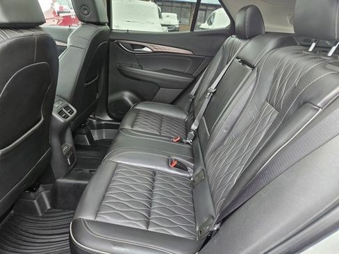 Certified 2021 Buick Envision Avenir image 18