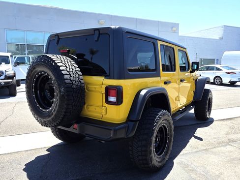 Used 2021 Jeep Wrangler Unlimited Rubicon AWD/4WD image 5