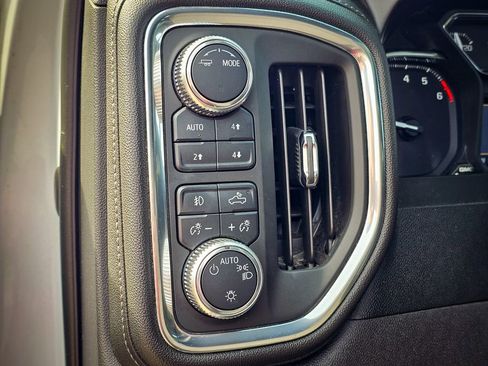 Used 2020 GMC Sierra 1500 Elevation w/ Elevation Value Package image 16