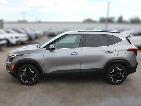 Certified 2024 Kia Seltos EX image 14