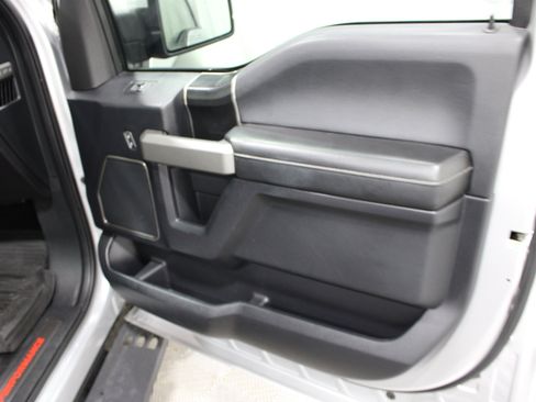 Used 2017 Ford F150 Raptor w/ Equipment Group 802A Luxury AWD/4WD image 28