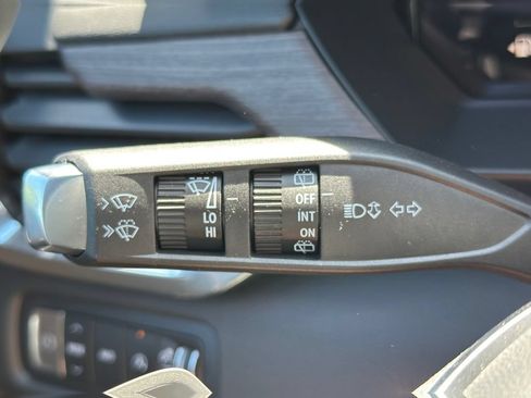 New 2026 GMC Acadia Denali w/ Super Cruise Package AWD/4WD image 33