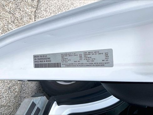 Used 2025 RAM ProMaster 2500 w/ U-Haul Equipment Group FWD image 28