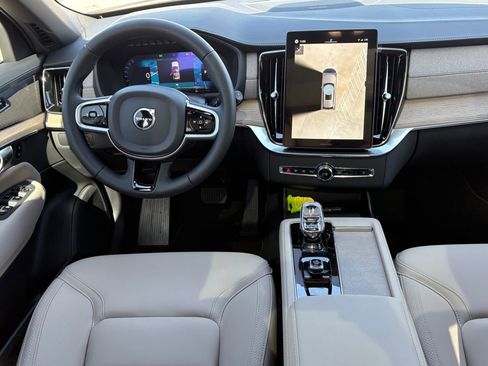 New 2026 Volvo XC90 T8 Plus image 12