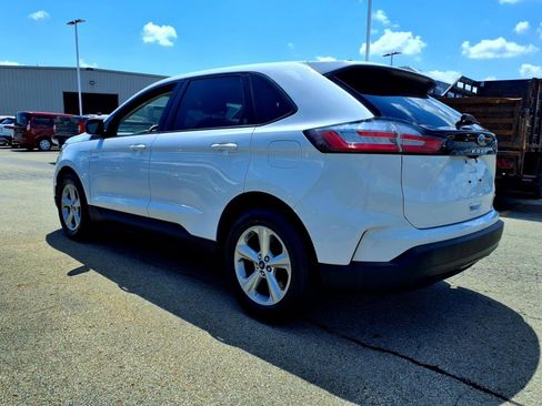 Certified 2022 Ford Edge SE image 4
