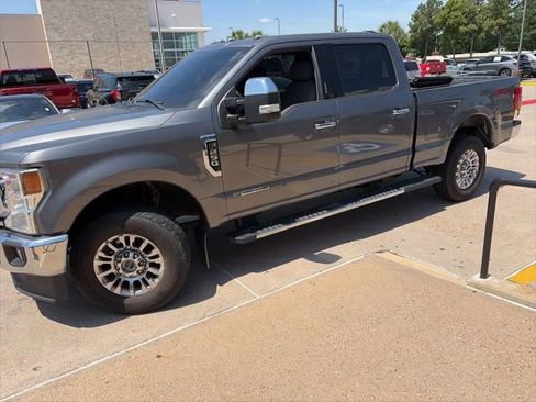 Used 2021 Ford F250 XLT w/ XLT Premium Package AWD/4WD image 2