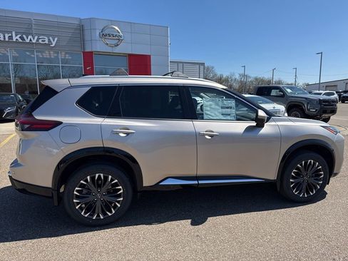 New 2026 Nissan Rogue Platinum w/ Platinum Premium Package AWD/4WD image 12