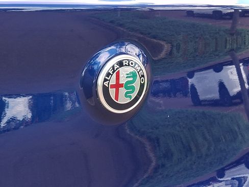 Used 2022 Alfa Romeo Stelvio Ti AWD/4WD image 30