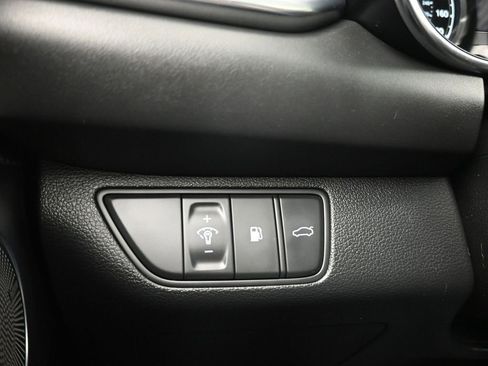 Used 2023 Genesis G70 2.0T w/ Sport Prestige Package image 29