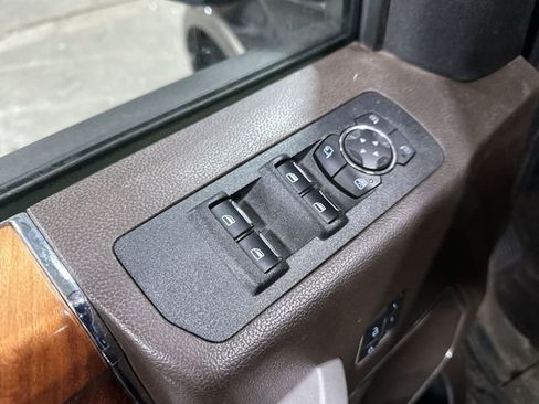 Used 2018 Ford F150 King Ranch image 19