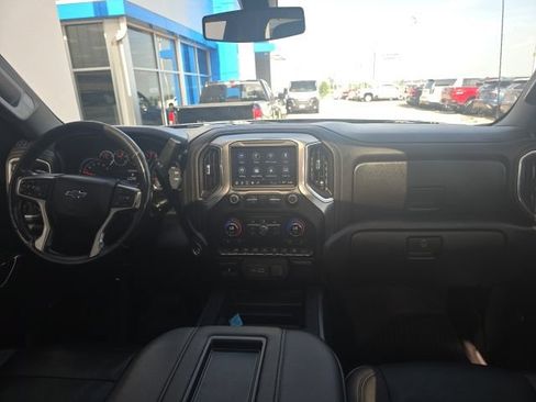 Used 2021 Chevrolet Silverado 1500 LT Trail Boss w/ Convenience Package II AWD/4WD image 8