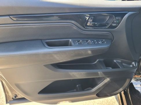 Used 2023 Honda Odyssey Elite image 5