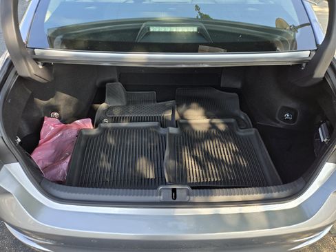 Used 2025 Lexus ES 350 w/ Premium Package FWD image 34