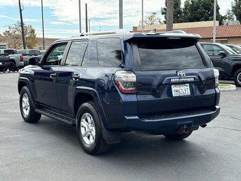 Certified 2017 Toyota 4Runner SR5 AWD/4WD image 8