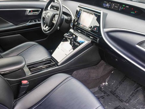 Used 2017 Toyota Mirai Base image 16