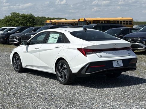 New 2026 Hyundai Elantra Limited FWD image 15