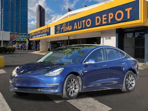 Used 2019 Tesla Model 3 Standard Range Plus RWD image 1