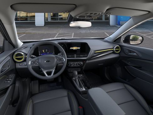 New 2026 Chevrolet Trax ACTIV w/ Sunroof Package FWD image 16