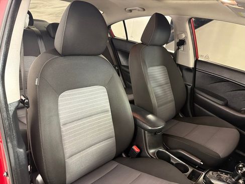 Used 2018 Kia Forte S w/ S Technology Plus Package image 21