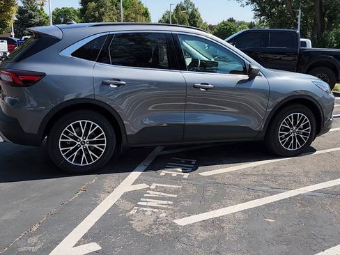 New 2024 Ford Escape SE w/ PHEV Premium Package image 8