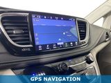 Used 2022 Chrysler Pacifica Touring-L w/ Uconnect Theater Family Group image 2