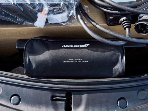 Used 2025 McLaren Artura Spider RWD image 23