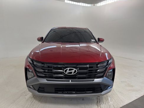 Certified 2025 Hyundai Tucson SE image 3