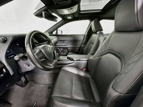 Used 2023 Lexus UX 250h AWD w/ Accessory Package (Z1) image 5