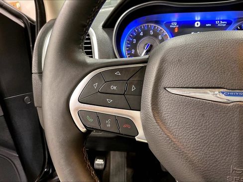 Used 2016 Chrysler 300 C AWD/4WD image 12