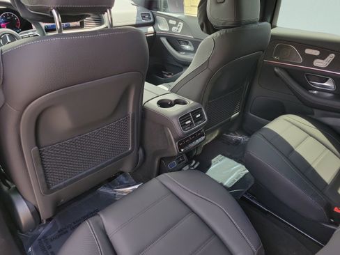 New 2026 Mercedes-Benz GLS 580 4MATIC image 11